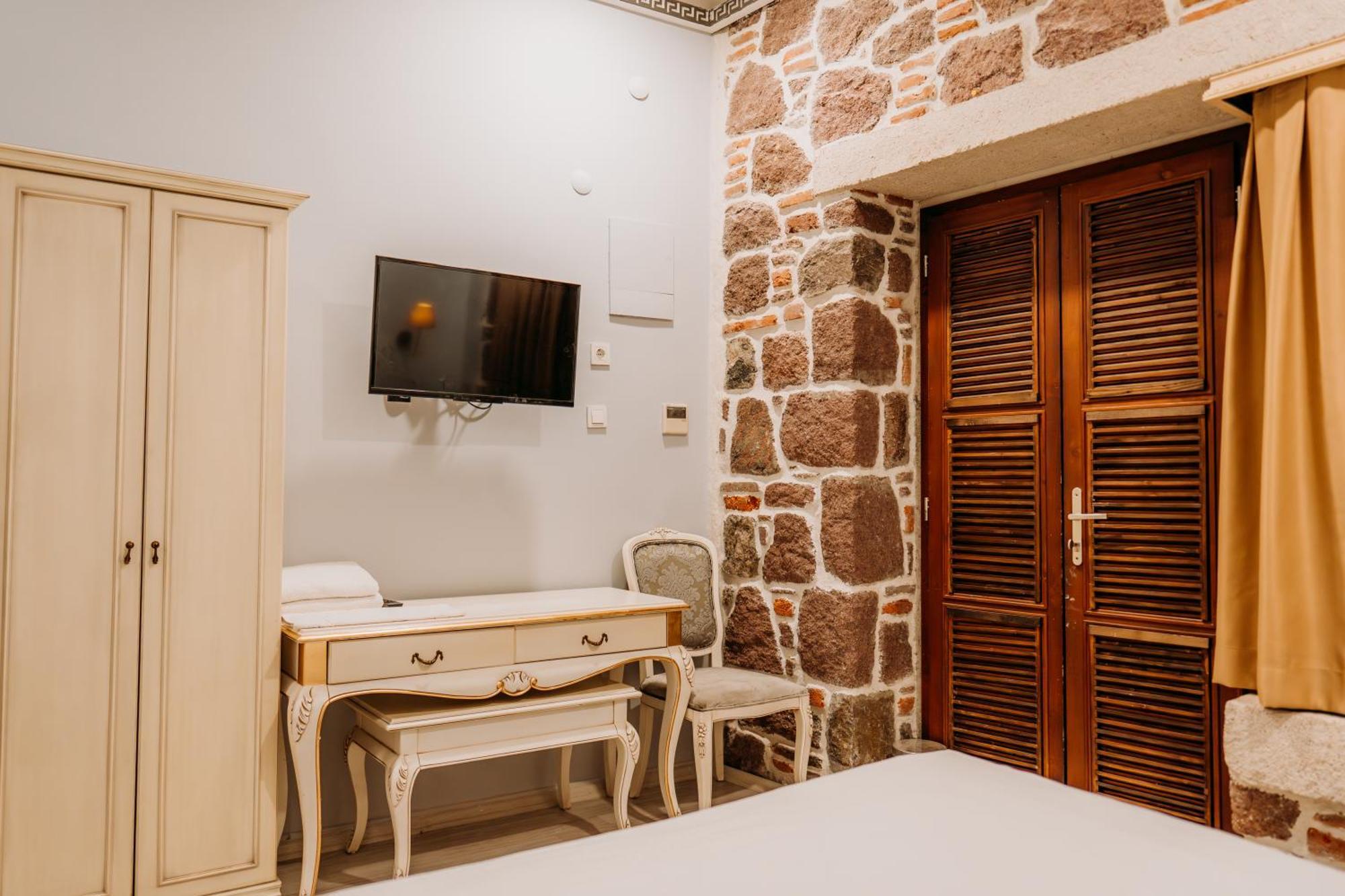 L'agora Old Town & Bazaar 3* İzmir